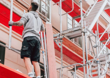 Wie Gerüstbau den Unterschied bei Ihrer Altbausanierung macht